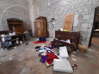 Ascoli Piceno - Vandali nella chiesa di Sant’Angelo Magno, distrutto anche l’organo